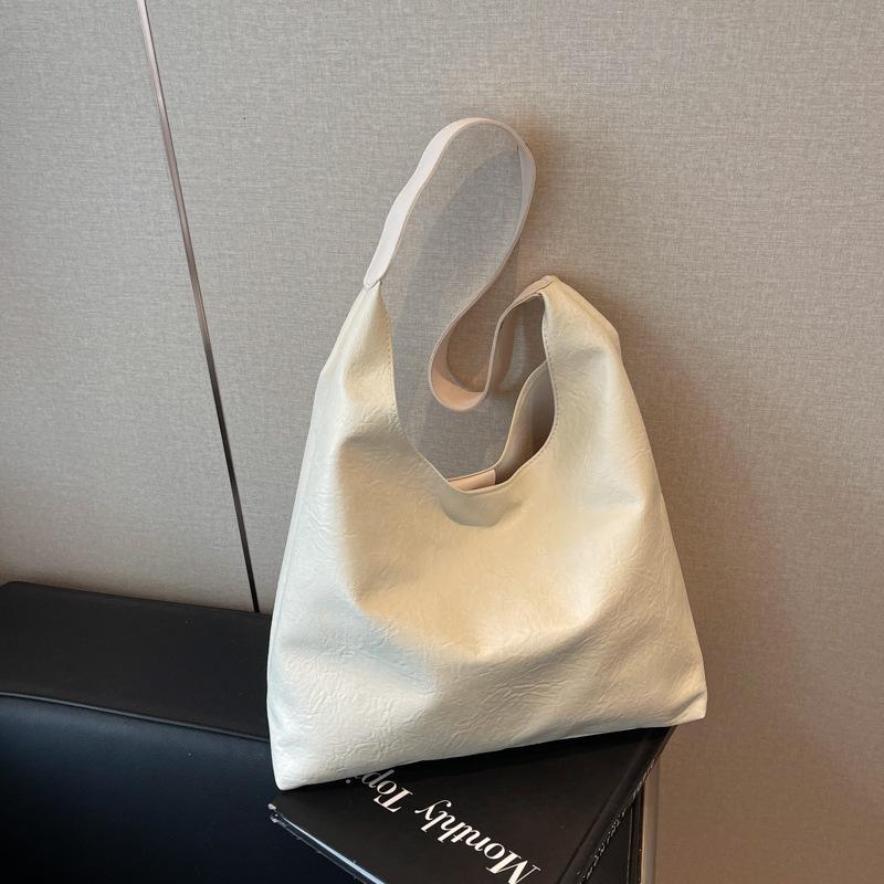 Large Capacity Commuter Handbag Bag Women'S Fashion Retro Shoulder Bag Casual Underarm Tote Bag