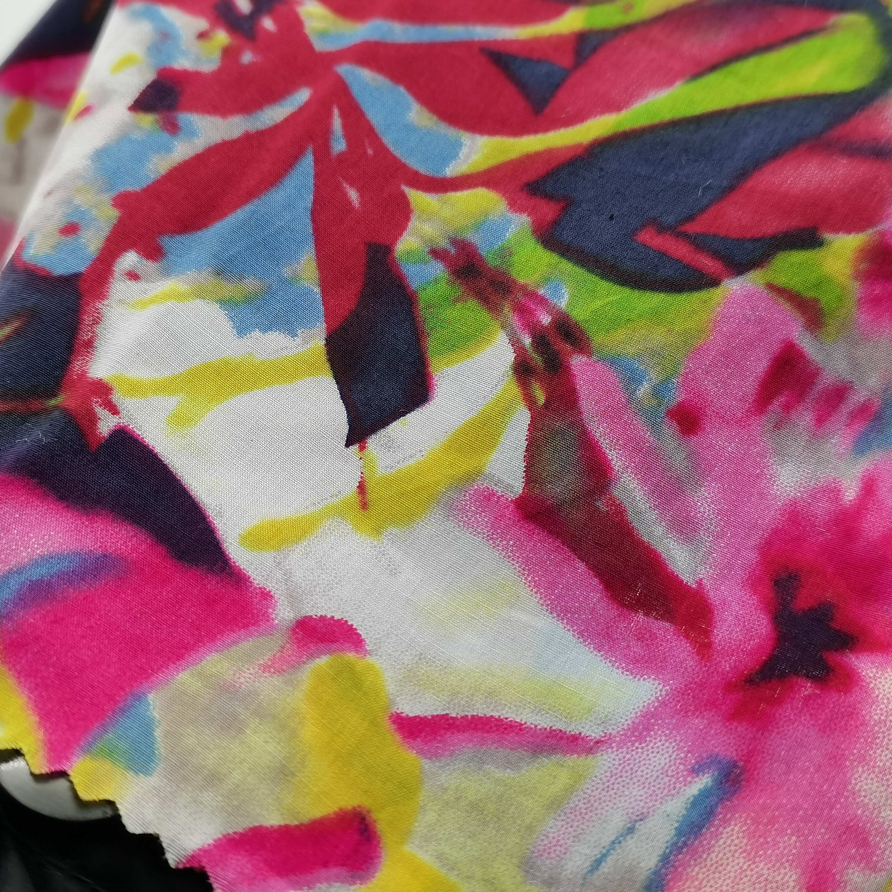 High Quality Eco-Friendly Organic Cotton Poplin Fabric Cute Hot Air Balloon Printed Design for Garment Wedding Apparel-Soft