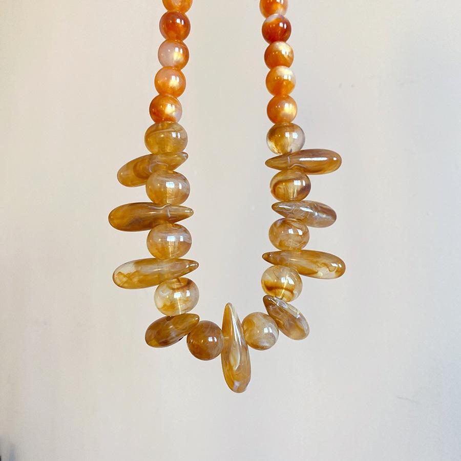 Acrylic Blurred Irregular Oval Necklace Exaggerated Fashion Personality Necklace Candy Color Light Luxury High-end Decorative Accessory