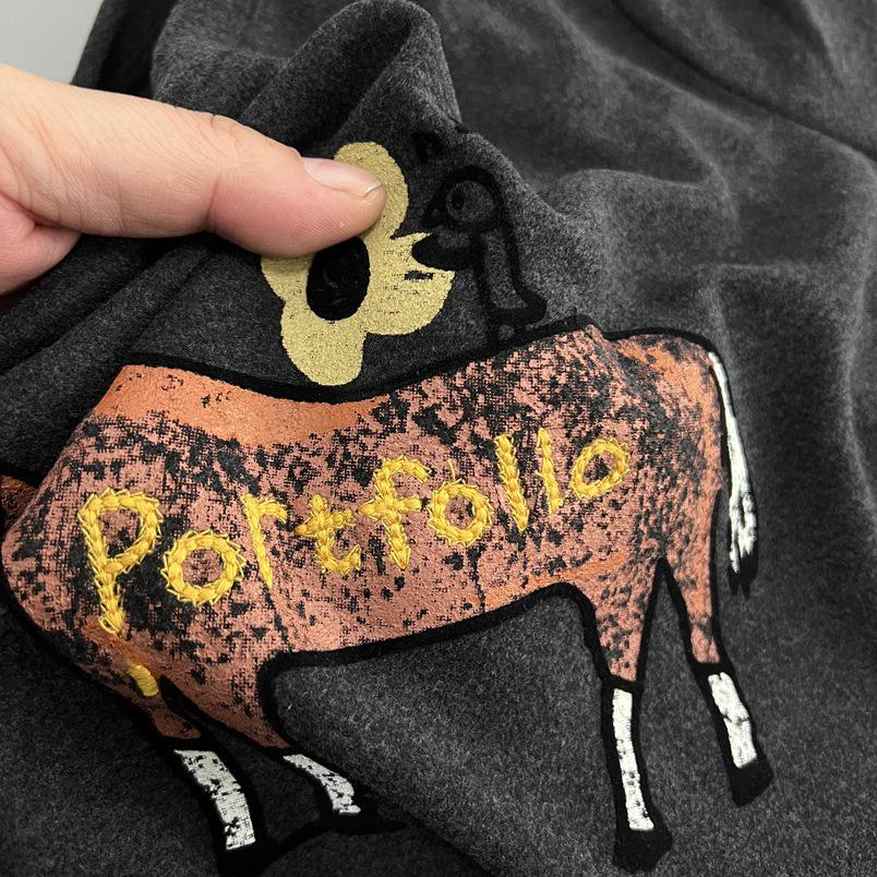 Cartoon Horse Print Embroidered Short-Sleeve T-Shirt for Women - Casual, Versatile, Age-Reducing Top in Black or Gray for Spring