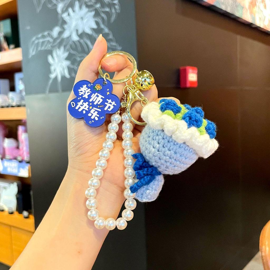 Goddess Festival Crocheted Rose Keychain - Creative Handheld Bouquet Gift for Women's Day