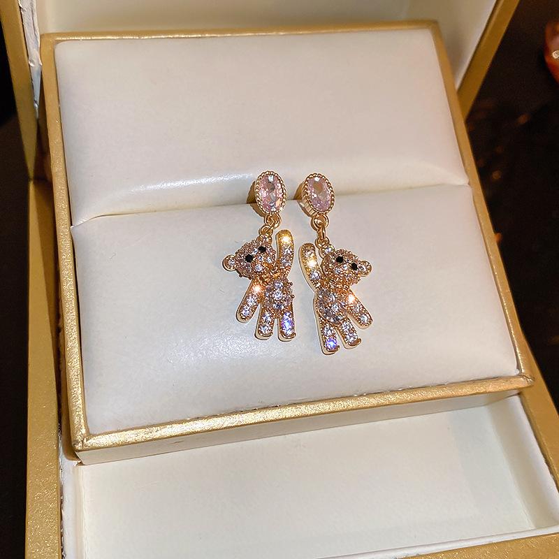 Cute zircon oval cartoon bear silver needle earrings sweet light luxury versatile earrings