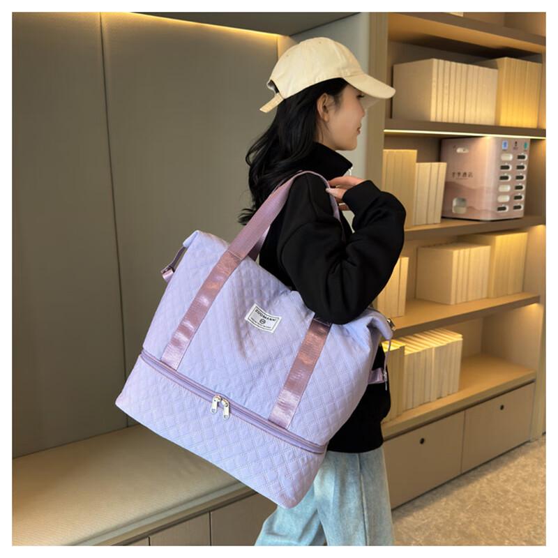 

Norman Quilted Travel Tote Bag