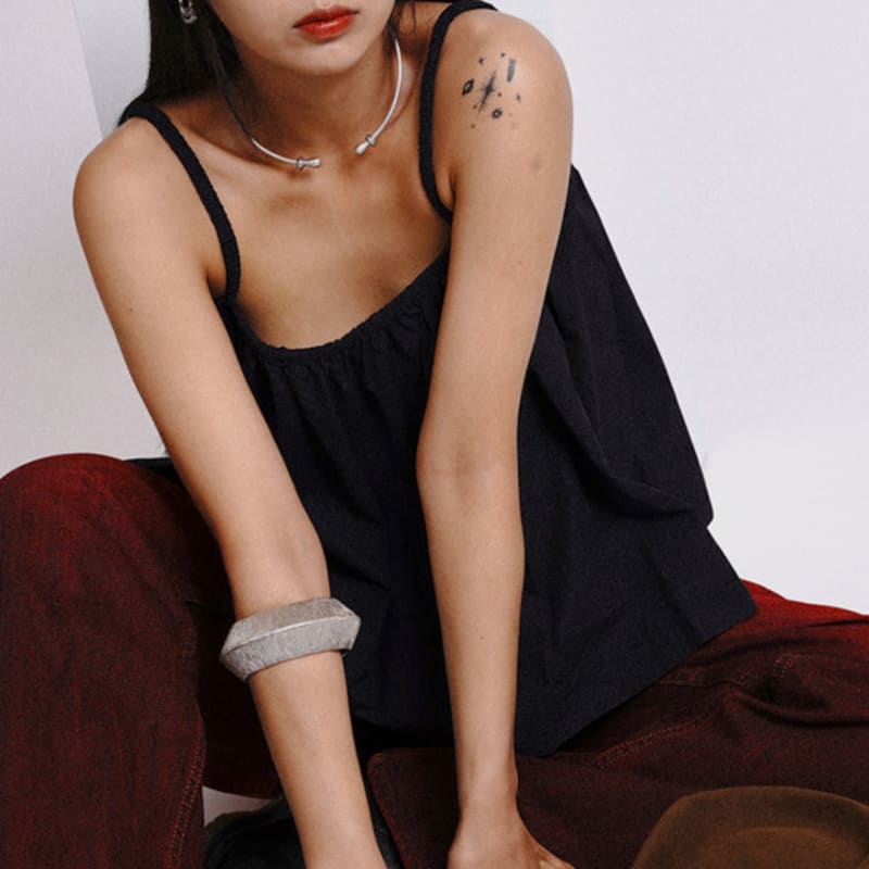 Ahndronico Tru Bangle