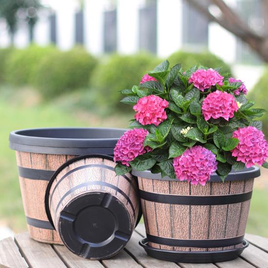 Pot de fleurs Style Tonneau Rustique Pots de Plantes avec Trous de Drainage Intégrés 8" Finition Inspirée du Plastique Marron Pot de Fleurs Extra-Large Épais pour Patio Jardin