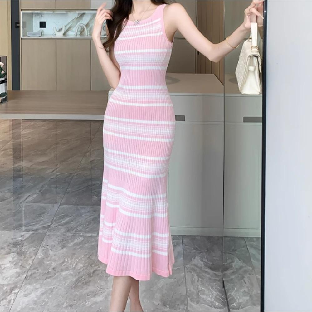 French Elegant O Neck Vintage Sleeveless Stripe Chic Knit Slim Long Trumpet Dress Vacation High Street Clothing