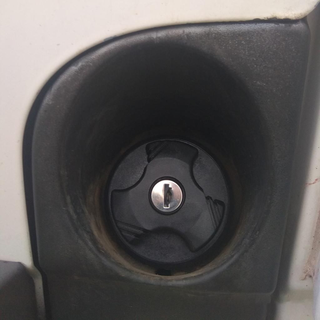 Fuel Filler Locking Cap Keys For Peugeot Bipper Boxer Security Lockable Fuel Tank Plug Anti-Theft Diesel Petrol Cover 1994-2006