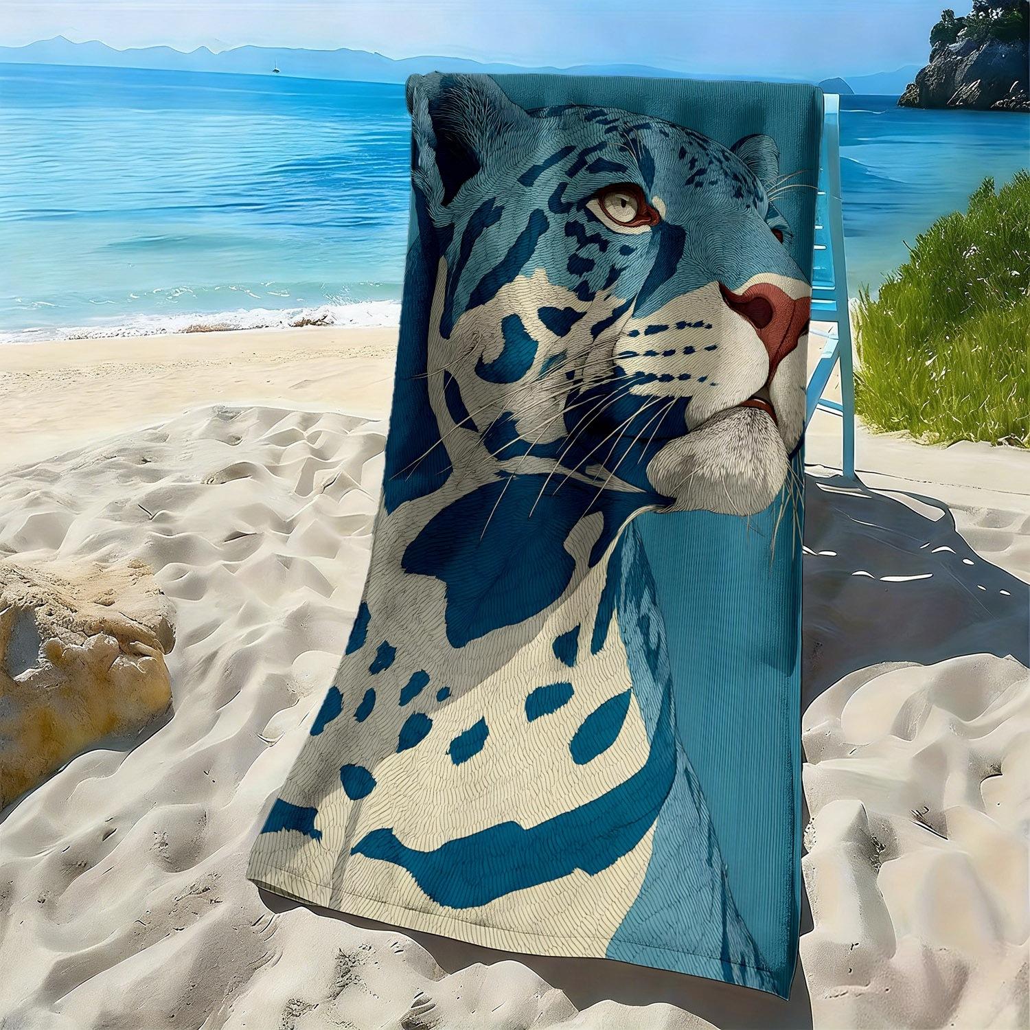 

Blue and white leopard print pattern polyester microfiber beach towel is highly absorbent, suitable swimming and beach outings W30*H60(CM)