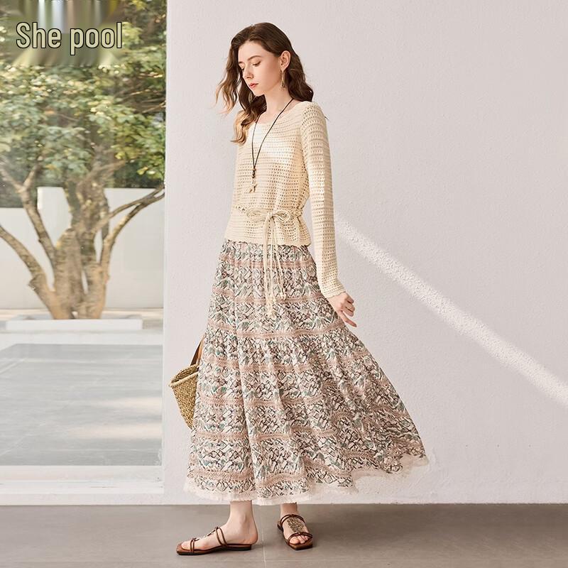 Women s Hollow-out Knit Top & Floral Skirt Set S