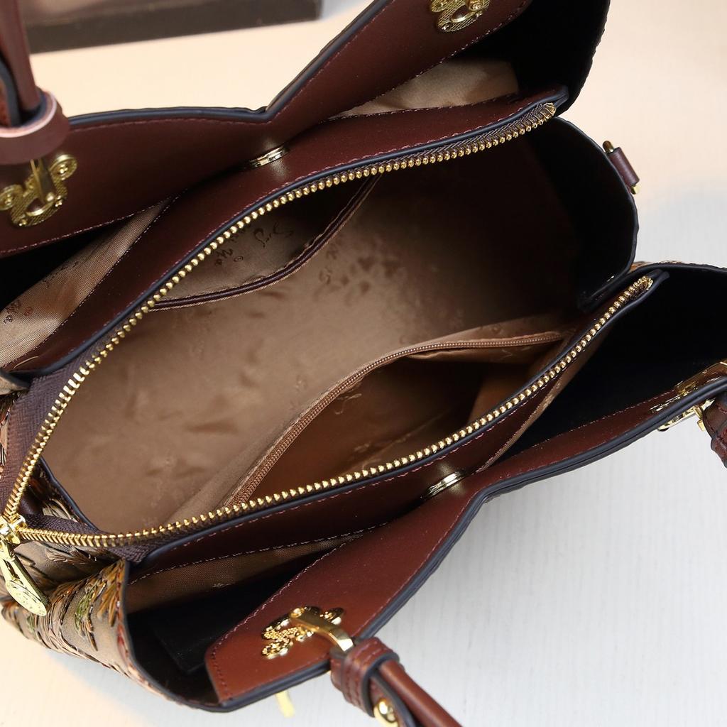 Chinese Classical Engraved Series Light Luxury Women'S Handbag Large Capacity Fashion High Sense Shoulder Messenger Bag