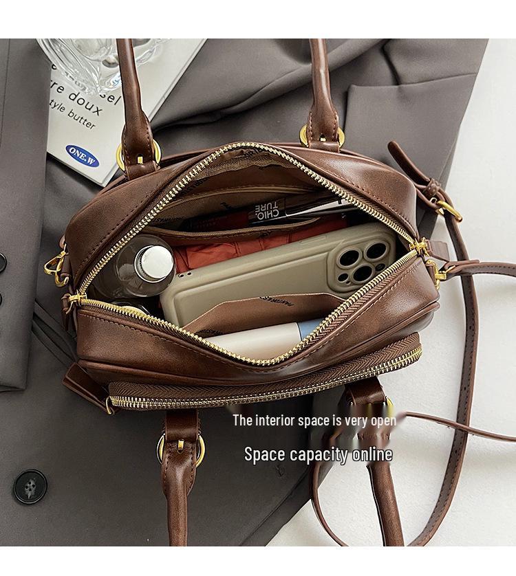 Women's 2024 Retro Handheld Crossbody Bowling Bag: Versatile & Stylish Design