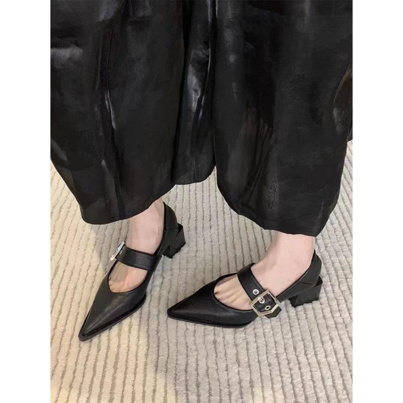 French retro Mary Jane thick-heeled single shoes women's 2025 new temperament pointed one-word buckle with small fragrant high heels