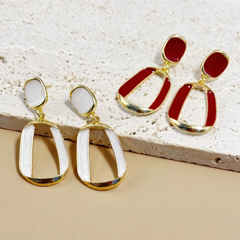Vintage Twist Metal Hollow Square Dangle Earrings for Women White Red Enamel Oil Geometry Dangle Earrings Party Simple Jewelry