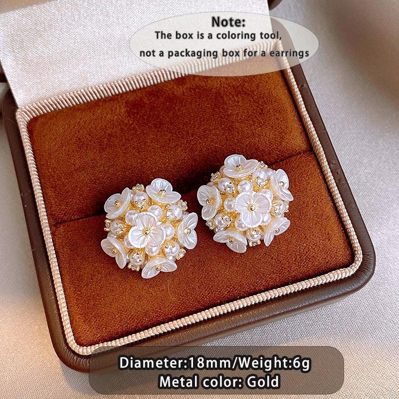 French Imitation Pearl Shell Stud Earrings with White Flower Cluster 2026 Trendy Jewelry Sweet And Elegant Accessory for Women