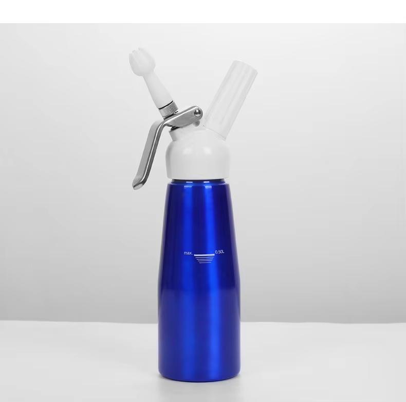 500ml Šlehač na smetanu Přenosná hliníková pěnová pistole na smetanu Stříkací pistole na dorty Sifonová stlačovací láhev Kuchyňský nástroj na dezerty