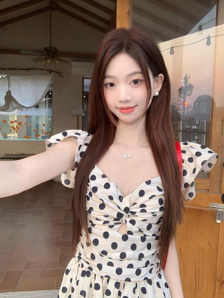 French Chic Polka Dot Summer Dress: Elegant Pleated Long Skirt with Slim Waist