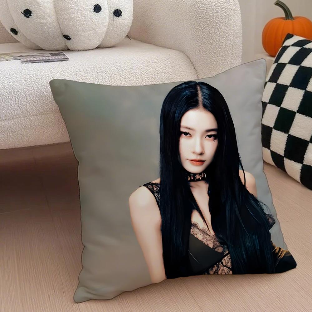 Thai Fashion NNamtan Tipnaree WWeerawatnodom Cushion Cover Throw Pillow Cover Hidden Button Durable Polyester Chair Cushion