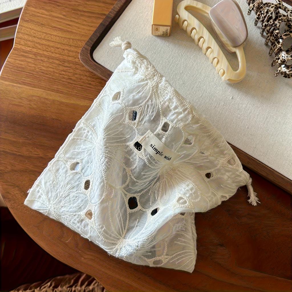 Vintage Lace Embroidered Travel Drawstring Storage Bag Pouch, Fabric Organizer, Cosmetic Bag, Sanitary Pad Storage Bag, Cable Earphone Organizer