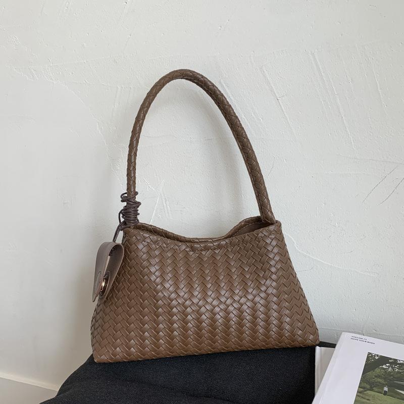 Premium Texture Light Luxury Woven Pattern Underarm Bag Women's 2025 New Temperament Portable Shoulder Bag Commuter Bucket Bag