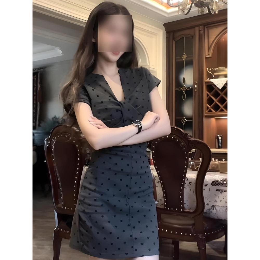 Temperament polka dot dress women's summer new casual slim temperament waist hip skirt