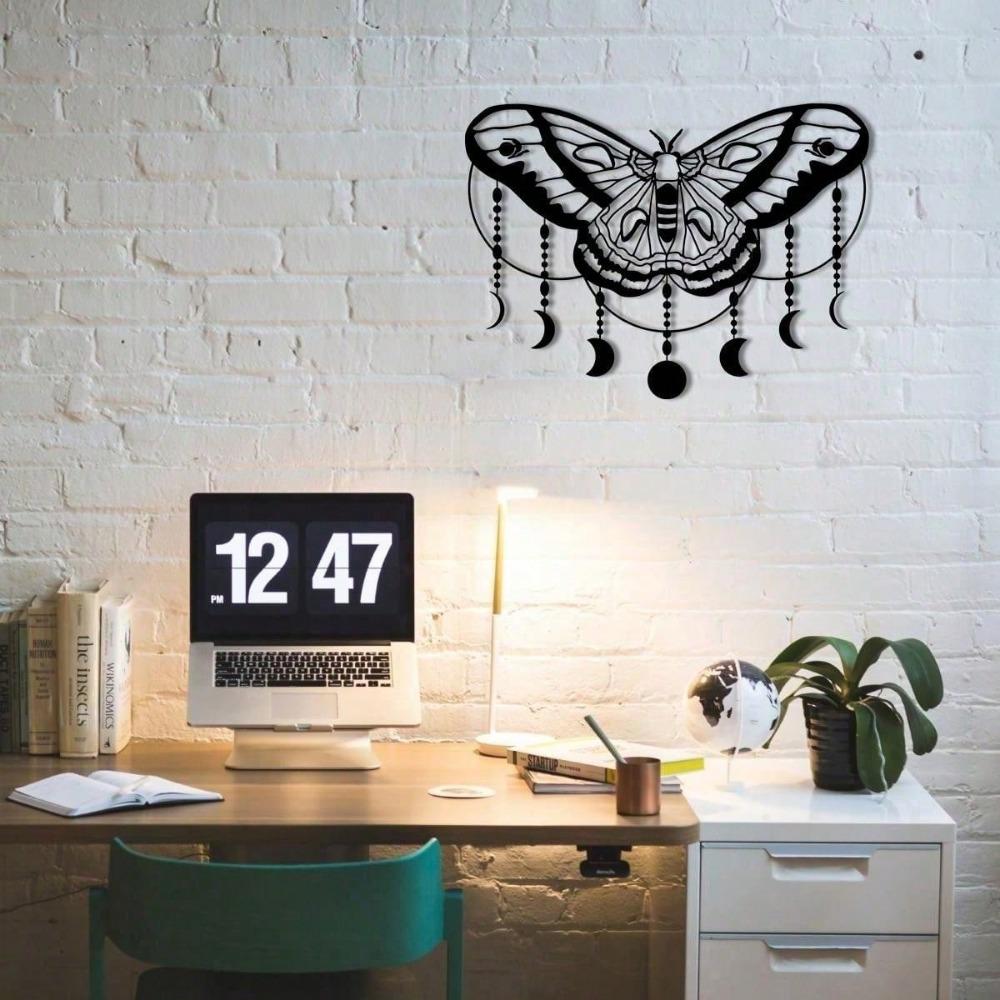 1pc Moth Moon Metal Wall Decor, Witch's Magic Atmosphere, Halloween Decoration Art, Combination Of Moon Phases And Moth Design