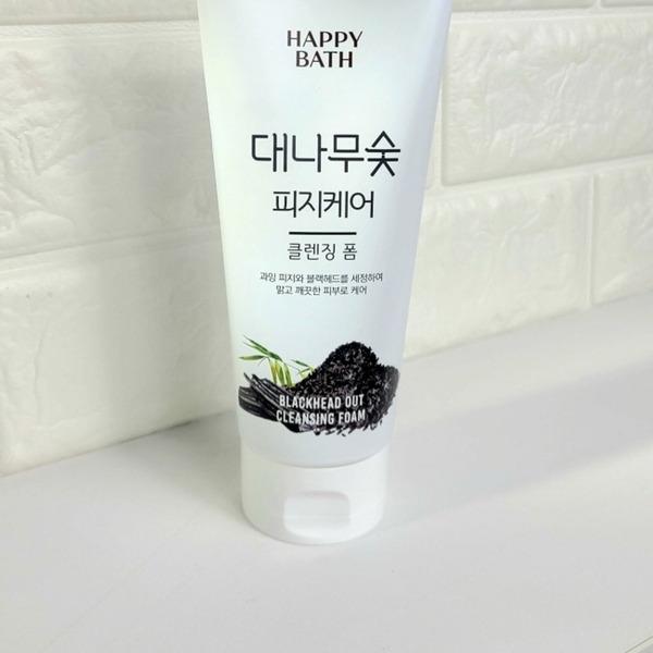 HAPPY BATH Bamboo Charcoal Sebum-Absorbing Cleansing Foam 200g (WBADF57)