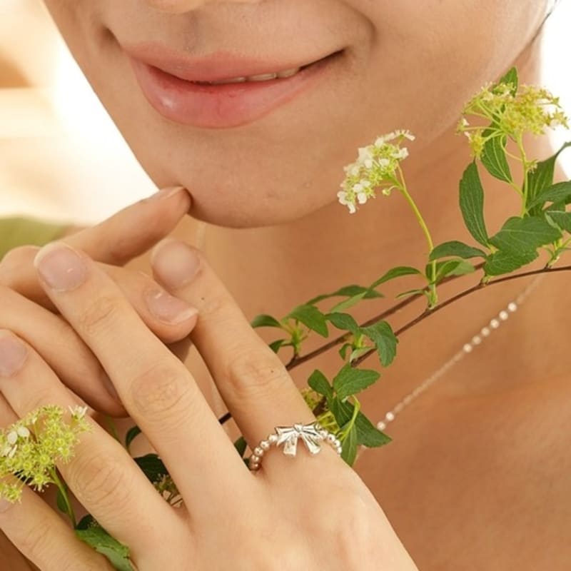 BELLOOGGI Heart Ribbon Ring