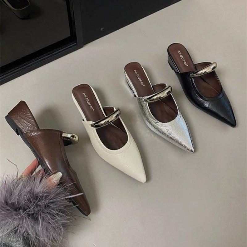 New Slippers Summer Fashion Versatile Women Shoes Luxurious Exquisite Elegant Sandals Exquisite Pointed Sandals Spring Outdoor
