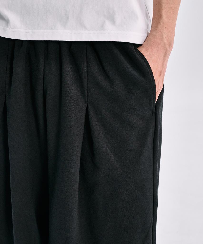 TAKEASY Essential Half Sweatpants (Black)