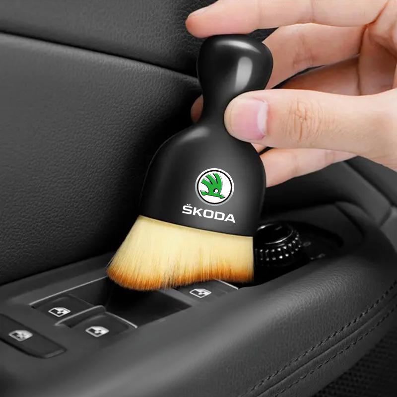 1/2pcs Car Crevice Dust Removal Artifact Brush Cleaning Brush Too For Skoda Octavia Superb Rapid Kodiaq Karoq Fabia Kamiq Roomster Citigo