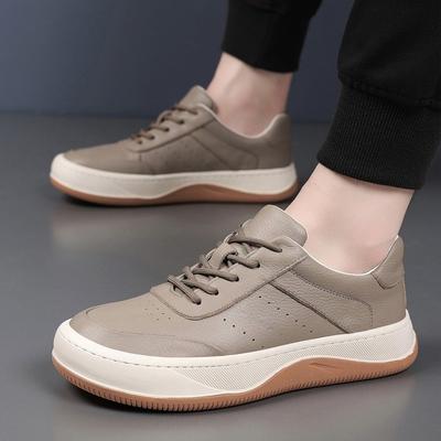 Autumn New Men's Casual Shoes Leather Perforated Breathable Lightweight Men's Leather Shoes Soft Sole Men's Sneakers