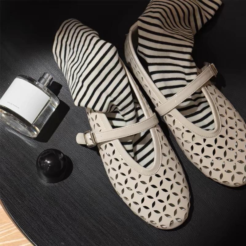 New low-heeled flat-bottomed hollowed-out Mary Jane shoes, fashionable versatile leather sandals, niche one-word single