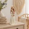Hand Painted Tabletop Decor Mother And Daughter Hugging Ornament, Resin Hand-painted Statue, Modern Aesthetic Ornament Faceless Figurine for Mother's