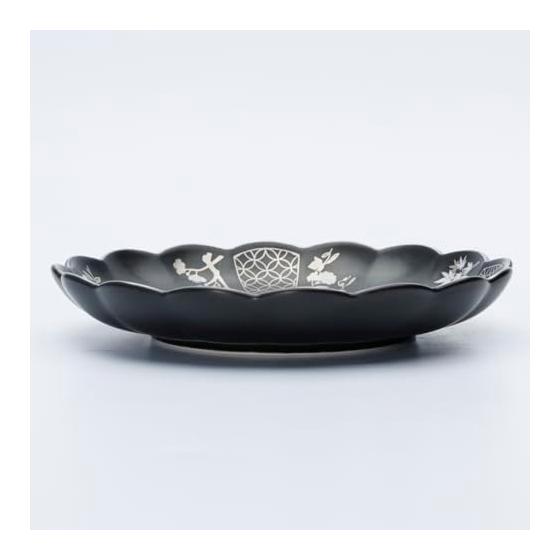 Hasami Ware SAI Dinnerware Set - Small Plates, Chopsticks, Chopstick Rests - Plate Diameter Approx. 16cm, Chopsticks Approx. 23cm, Chopstick Rest