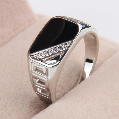 Men Concise Triangle Oil Drip Rhinestone Charm Wide Ring Finger Band