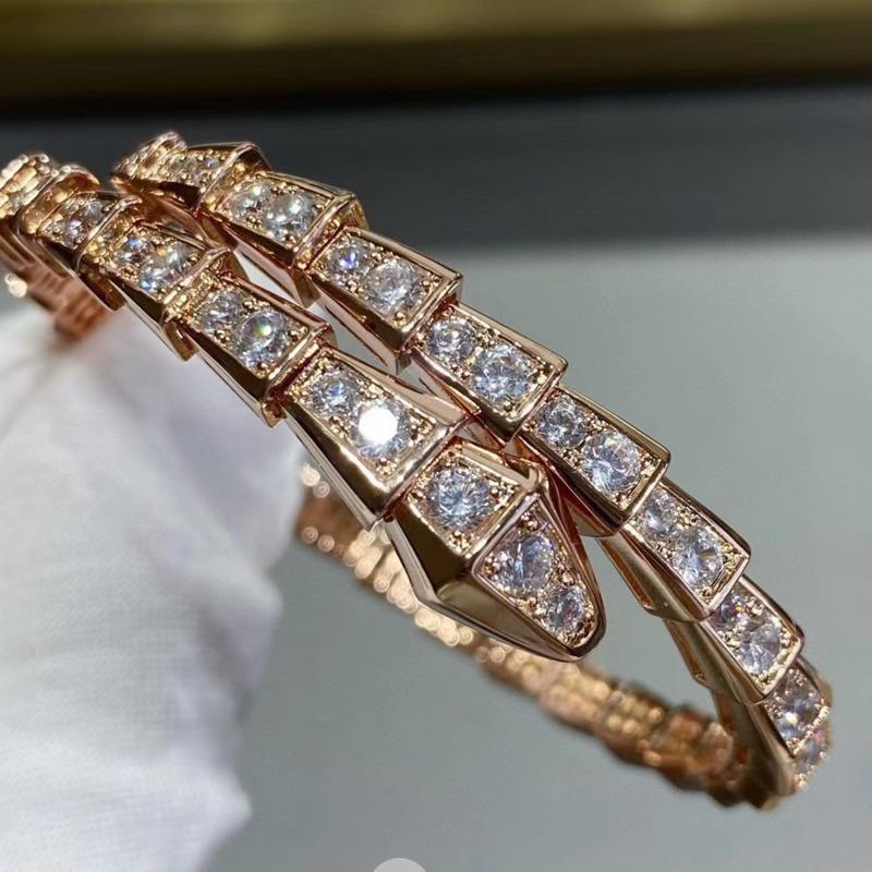 

BELLA BOX легкий роскошный браслет в виде змеиной кости и головы змеи, подходящий для женщин, для ежедневных поездок на работу, модные украшения S розового золота