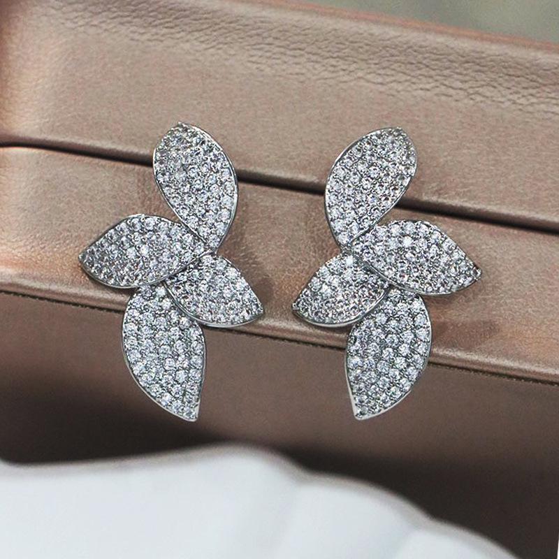 Light Luxury Shiny Earrings, Micro-inlaid Zircon Exquisite Flower Stud Earrings, High-end Design Leaf Jewelry