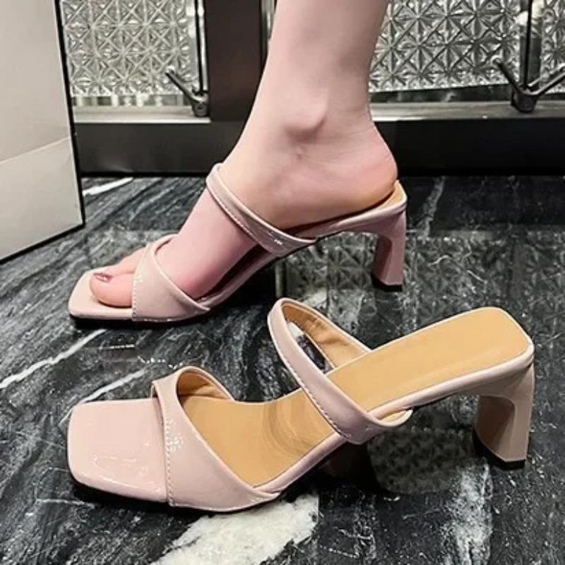 Summer 2025 Women's Large Size Chunky Heel Square Toe Slip-On Sandals Pure Color Block Flat Rooster Head Casual Slippers