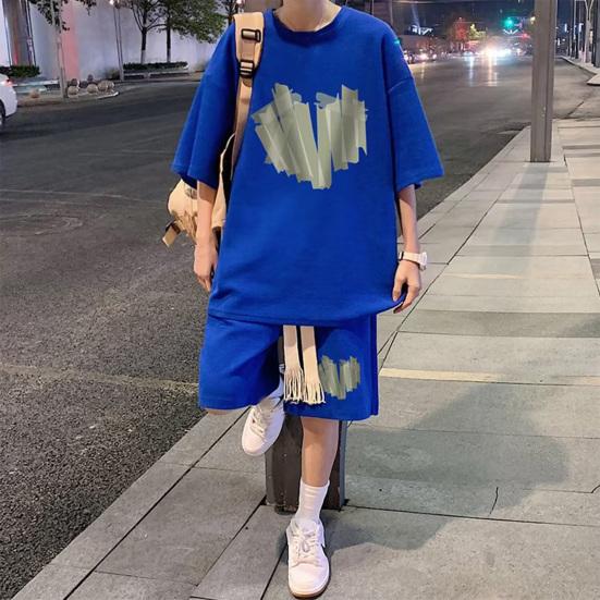 2Pcs/Set Men Summer Outfit Round Neck Short Sleeve Tops Wide Leg Shorts Set Heart Pattern Loose Fit Tracksuit