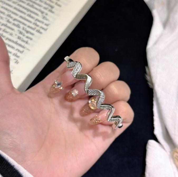 Hot-selling light luxury versatile CD bracelet Mori literary and artistic full diamond Seiko love bracelet