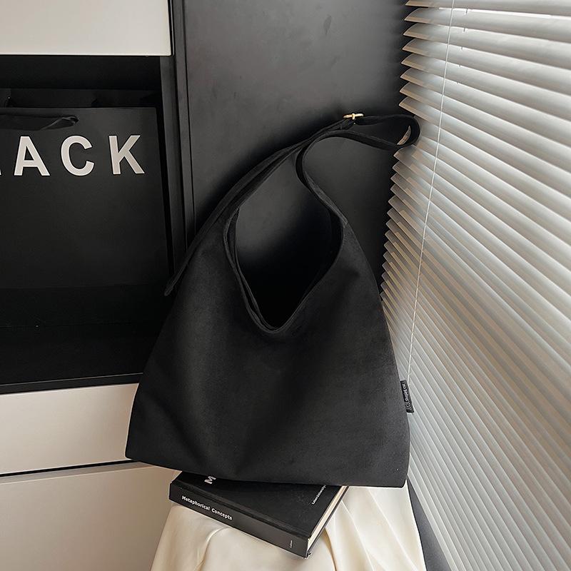 

Замшевая сумка женская большой вместимости новая осенне-зимняя универсальная на плечо, сумка-мессенджер, сумка-тоут для поездок на работу чёрный