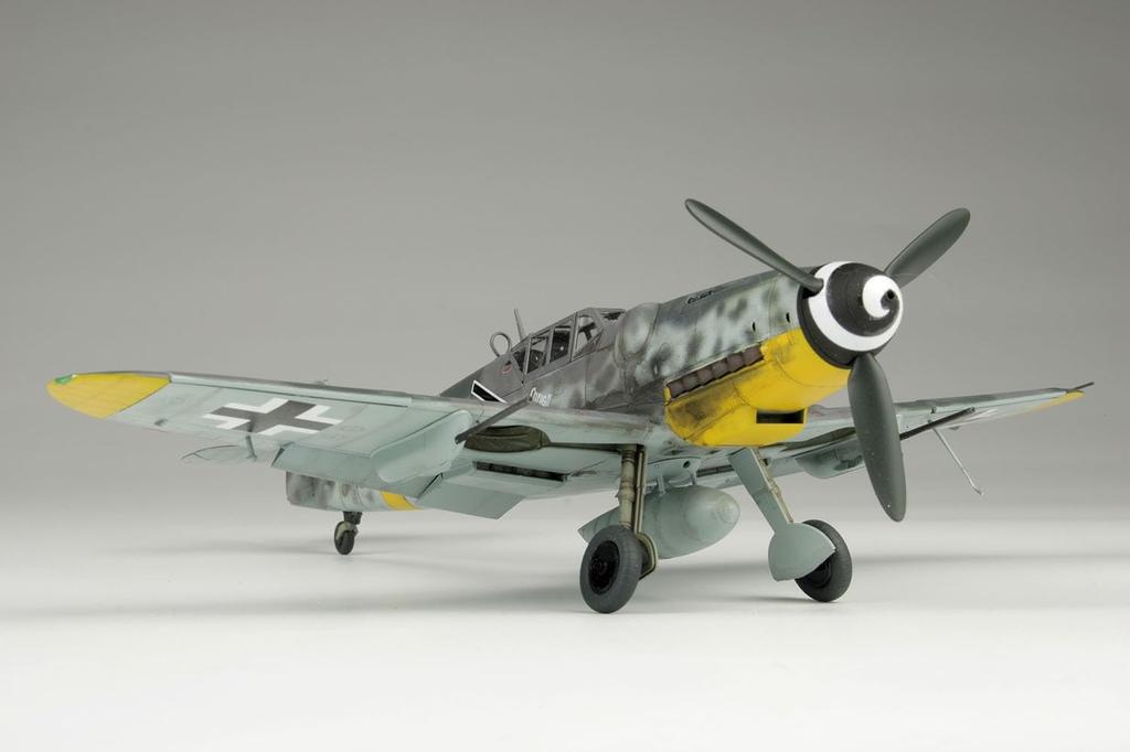 Platz 1/48 WWII German Messerschmitt Bf-109 G-6 52nd Fighter Wing Plastic Model Kit AE-33