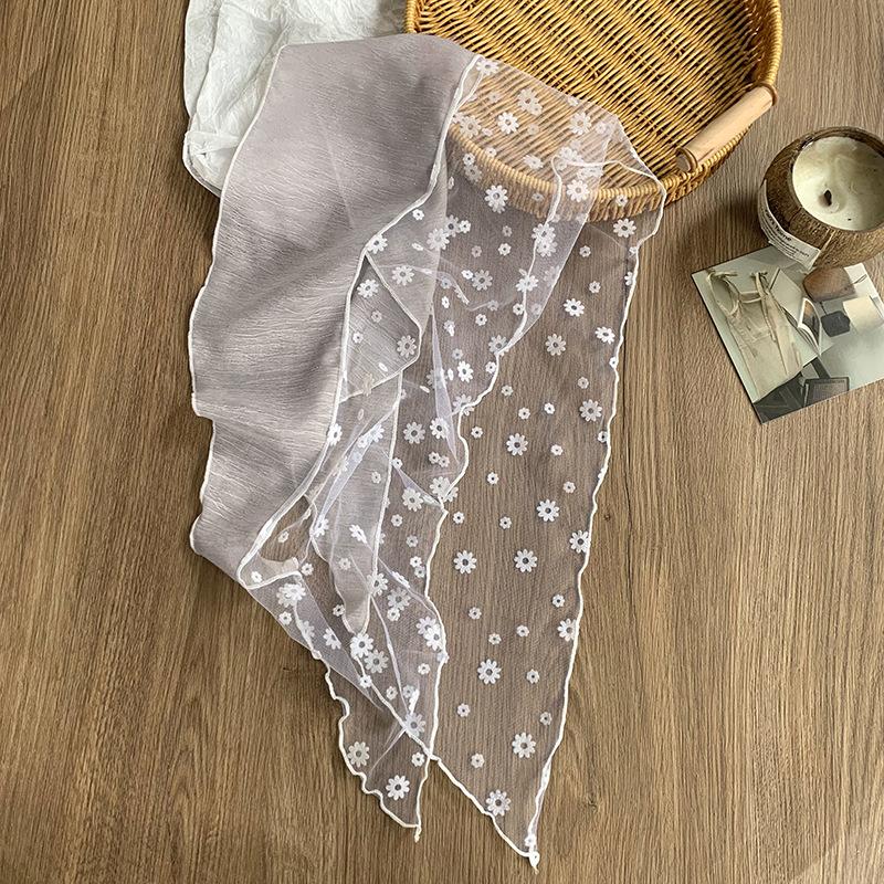 Headscarf female idyllic spring and summer new lace splicing small flower triangle scarf scarf female scarf flower headband hair accessories