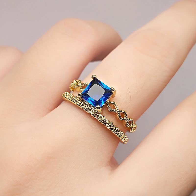 

Square Sapphire Ring Vintage Red Diamond Crown Double Plated Chlorite Women S Ring opening adjustable