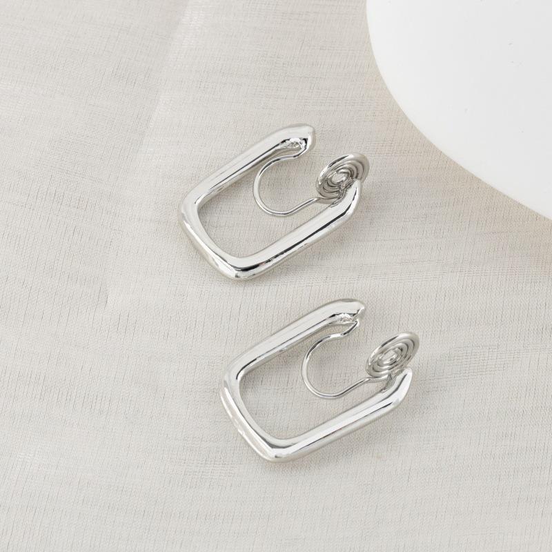Orecchini Dolci da Fatina Stile Coreano Senza Foro: Design Versatile, Chic e di Alta Gamma per Zampironi.