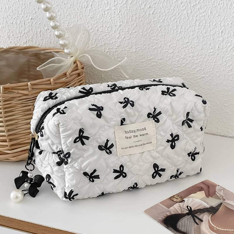 Minimalist Fabric Makeup Bag With Wrinkle Bows For Travel And Daily Use