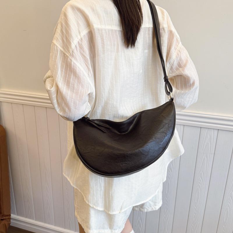 Summer simple commuter messenger bag women's new casual versatile fashion shoulder dumpling bag