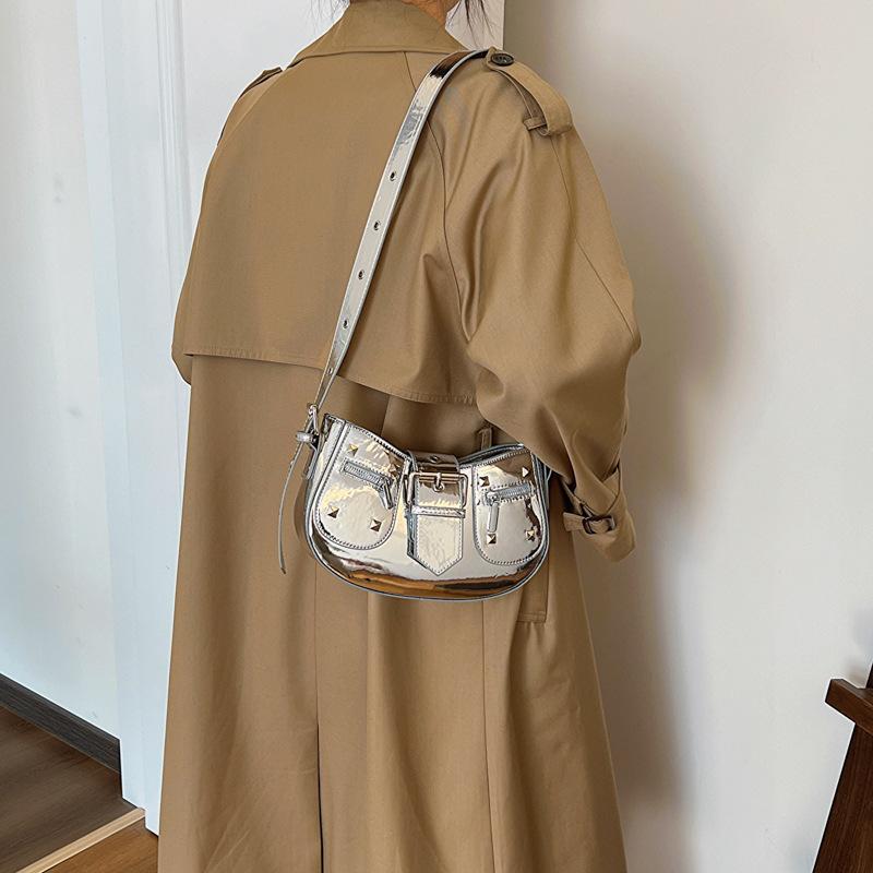 Women's bag fresh and sweet style personalized laser rivet women's armpit bag new commuter travel shoulder messenger bag