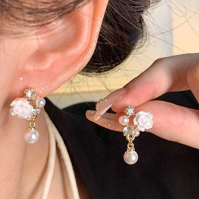 925 Silver Needle White Flower Stud Earrings Women's Niche Pearl Earrings Design Sense Popular Earrings