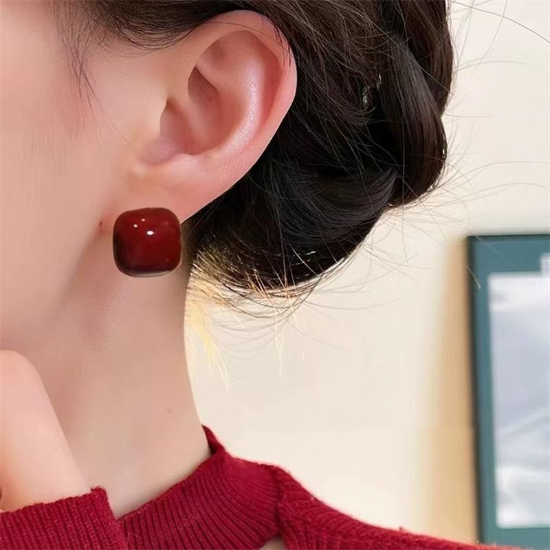 Vintage Wine Red Retro Stud Earrings For Women Dripping Oil Love Heart Shape Round Square Geometric Earring High Sense Jewelry